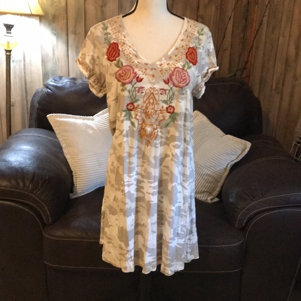 Anthropology Caite Handmade Camo Floral Embroidered Dress Graduation Garden Part